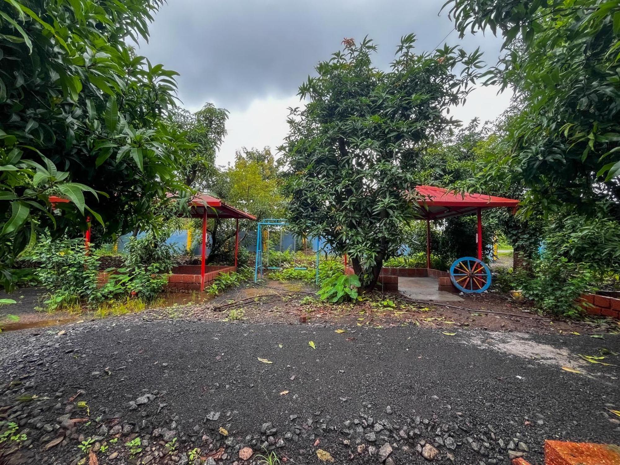 Karjat In Resort Extérieur photo